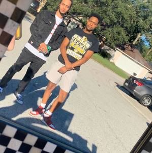 Meet your Posher, Cameron